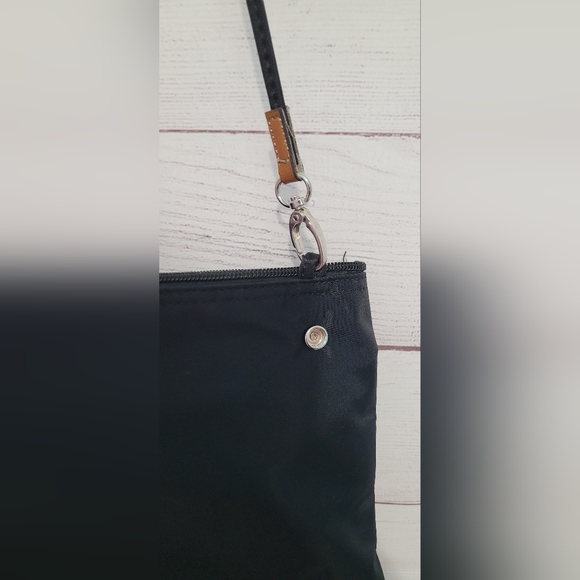 Nwot Roots nylon crossbody with leather accents - Picture 8 of 10